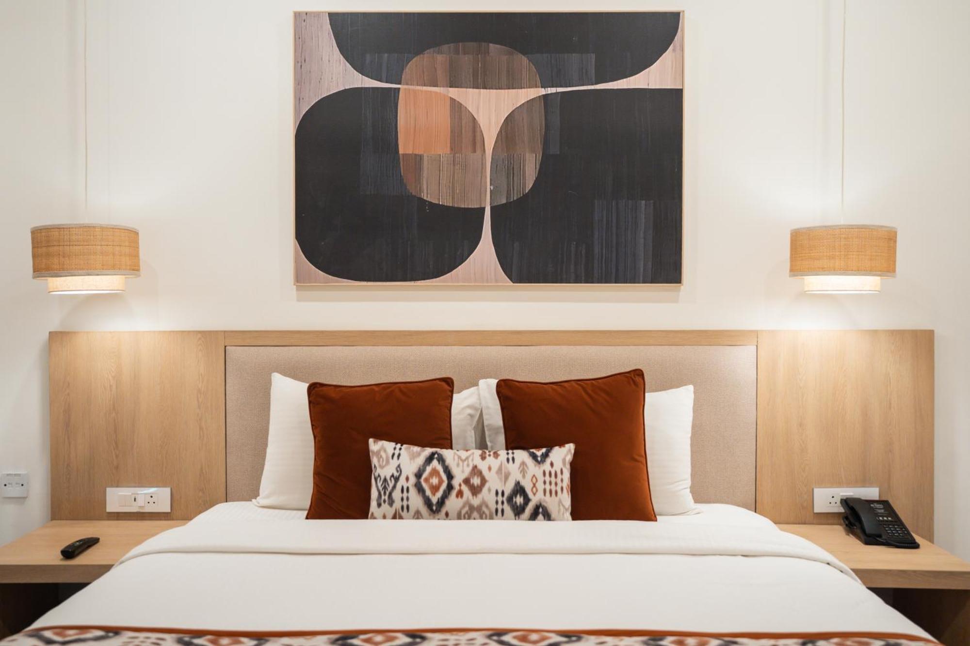 Ar Suites Klj Square Гургаон Екстериор снимка