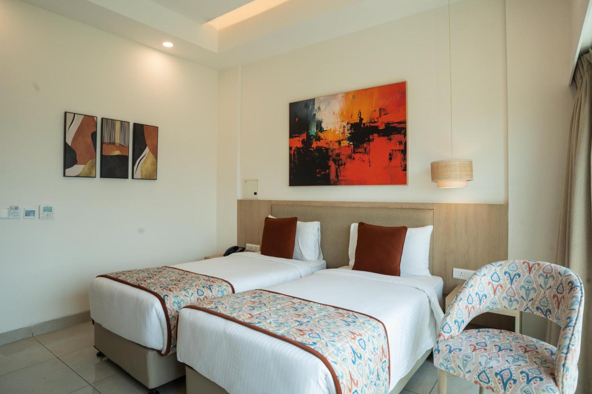 Ar Suites Klj Square Гургаон Екстериор снимка