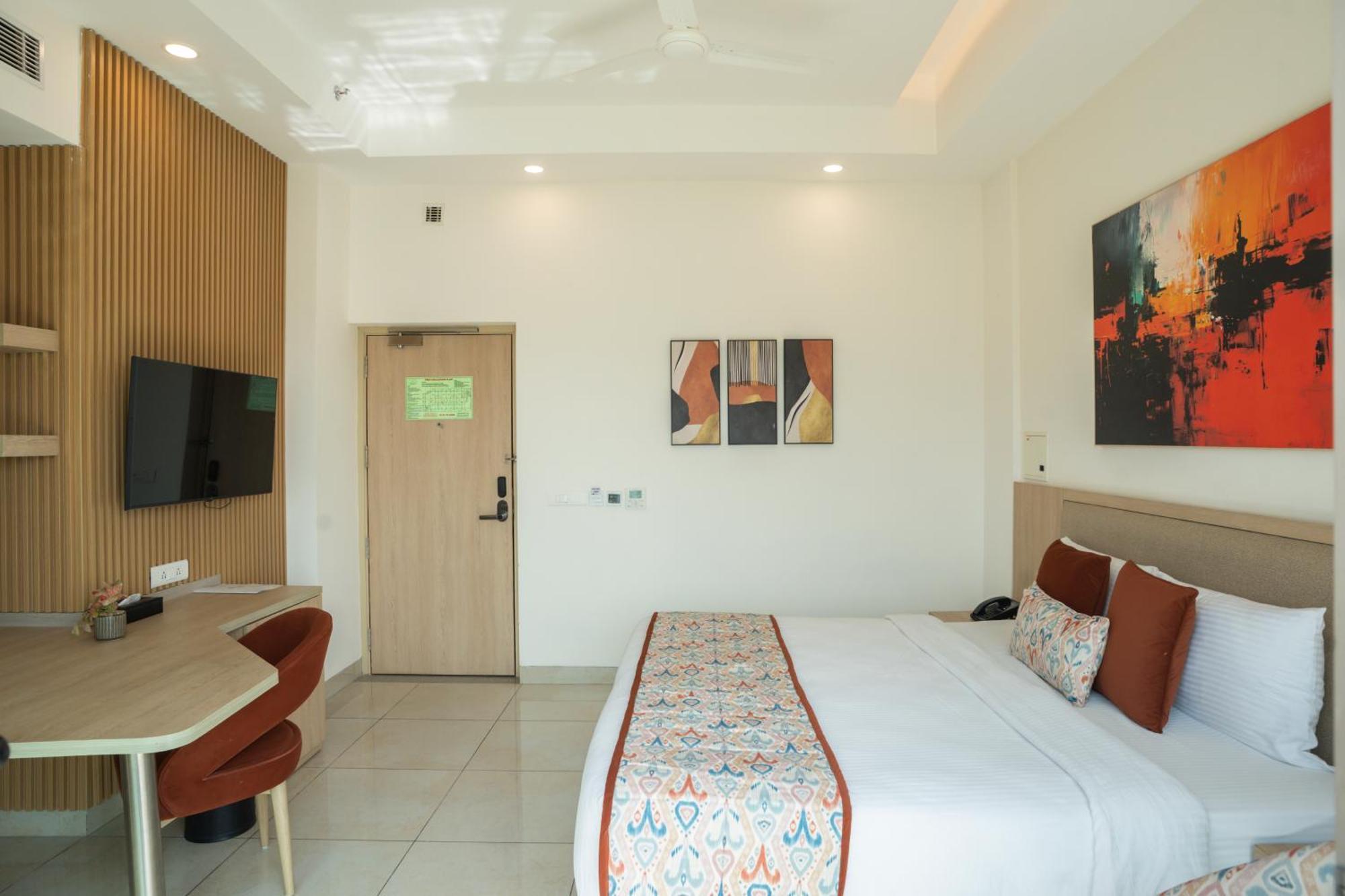 Ar Suites Klj Square Гургаон Екстериор снимка